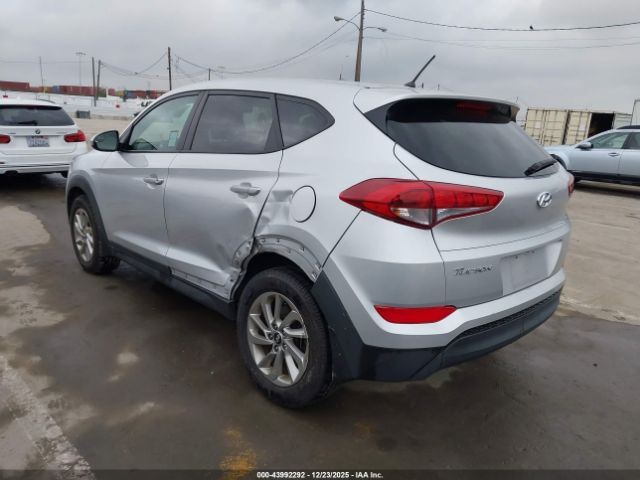 2018 HYUNDAI TUCSON KM8J23A48JU792048 Photo 2