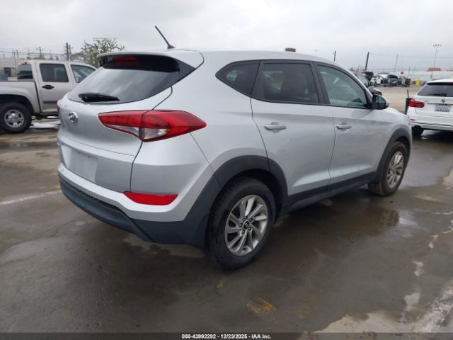 2018 HYUNDAI TUCSON KM8J23A48JU792048 Photo 3