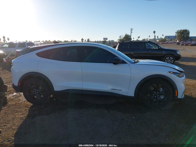 Ford Mustang Mach-e Select 2024 3FMTK1SU4RMA36714 Image 13
