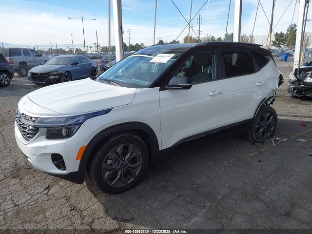 KNDEUCAA3R7494572 KIA SELTOS S