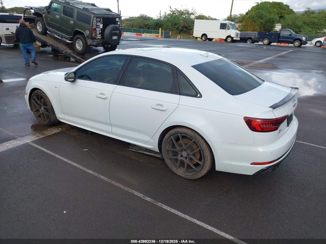 2018 AUDI S4 WAUB4BF48JA062760 Photo 2
