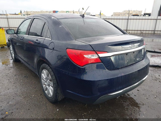 Chrysler 200 LX 2014 1C3CCBAB5EN214111 Image 3