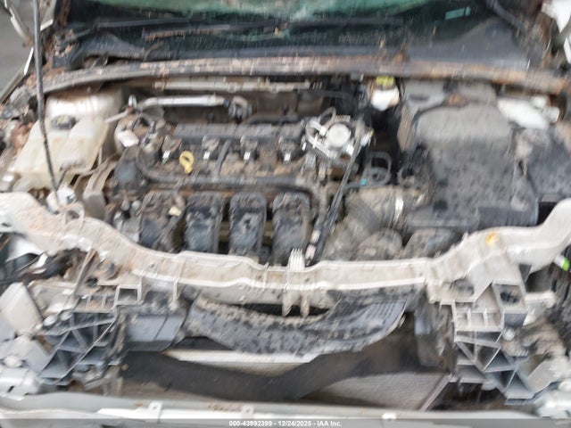 1FADP3M28JL236637 Ford FOCUS SEL