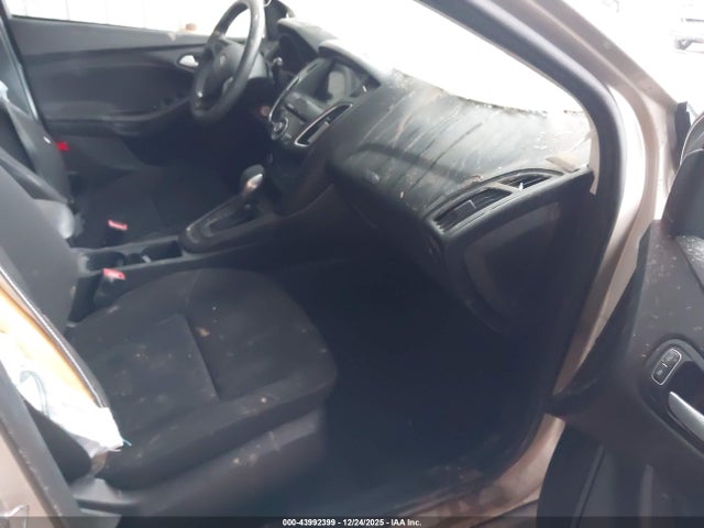 1FADP3M28JL236637 Ford FOCUS SEL