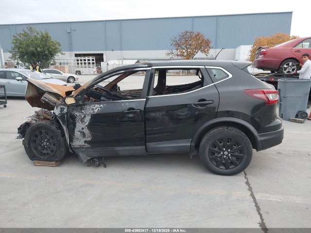 2020 Nissan Rogue Sport S Fwd Xtronic Cvt მანქანა იყიდება აუქციონზე, vin: JN1BJ1CVXLW542505, აუქციონის ნომერი: 43992417