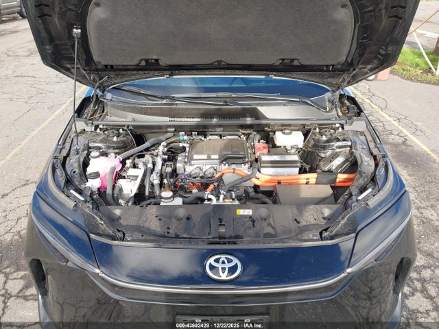 Toyota BZ4X XLE 2024 JTMABACA6RA077276 Image 10