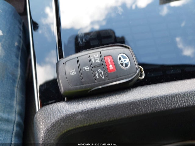 Toyota BZ4X XLE 2024 JTMABACA6RA077276 Image 11