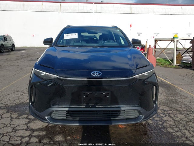 Toyota BZ4X XLE 2024 JTMABACA6RA077276 Image 13