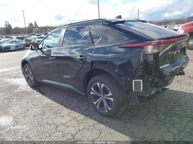 Toyota BZ4X XLE 2024 JTMABACA6RA077276 Image 3