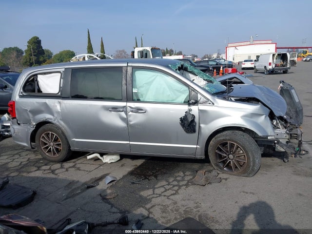 Продажа на аукционе авто 2019 Dodge Grand Caravan Gt, vin: 2C4RDGEG2KR535902, номер лота: 43992440