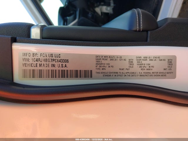 2023 JEEP GRAND CHEROKEE 1C4RJHBG7PC643306 Photo 8