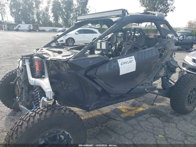 3JB8XAT46RE004645 Can-Am Maverick R X Rs