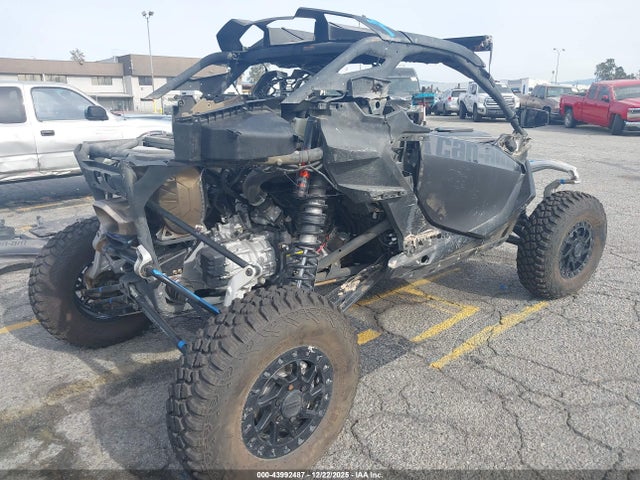 3JB8XAT46RE004645 Can-Am Maverick R X Rs