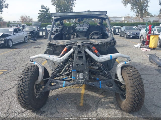 3JB8XAT46RE004645 Can-Am Maverick R X Rs