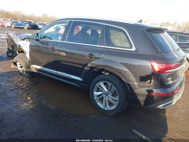 2021 AUDI Q7 WA1LXAF75MD035886 Photo 2