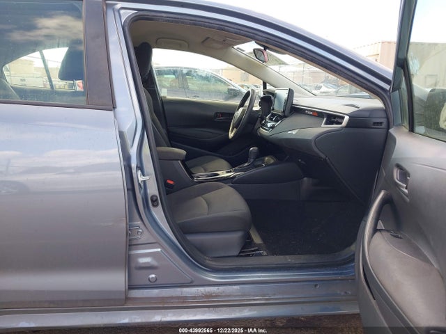JTDEPMAE4NJ207771 Toyota COROLLA LE
