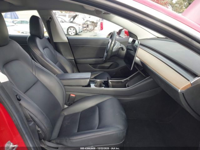 2018 TESLA MODEL 3 5YJ3E1EA4JF030711 Photo 4