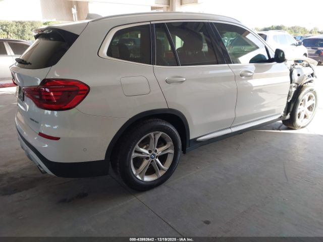 2020 BMW X3 5UXTY3C02L9C90424 Photo 3