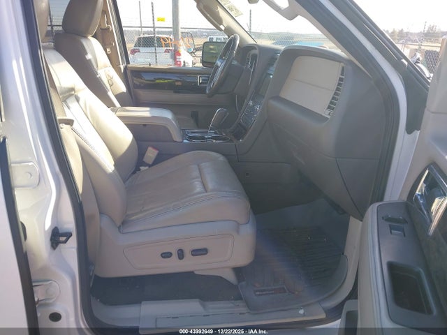 2015 LINCOLN NAVIGATOR L 5LMJJ3JT1FEJ10507 Photo 4