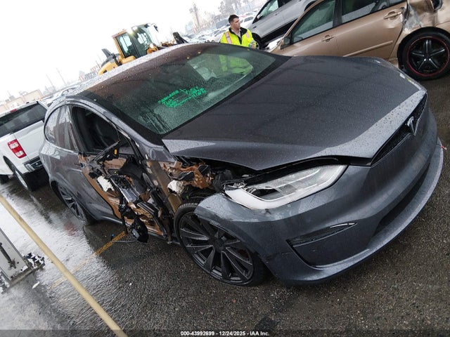 2022 TESLA MODEL X 7SAXCBE52NF334533 Photo 0