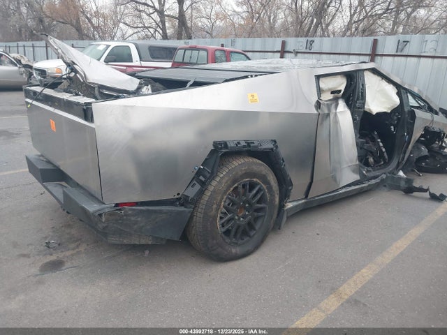 43992718 :رقم المزاد ، 7G2CEHEE4SA062128 vin ، 2025 Tesla Cybertruck Cyberbeast مزاد بيع