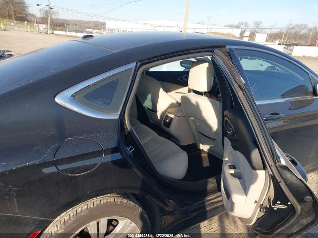 2015 Chrysler 200 Limited მანქანა იყიდება აუქციონზე, vin: 1C3CCCAB8FN534921, აუქციონის ნომერი: 43992864
