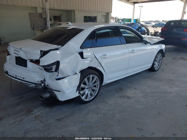 2018 AUDI A4 WAUKMAF45JA192098 Photo 3