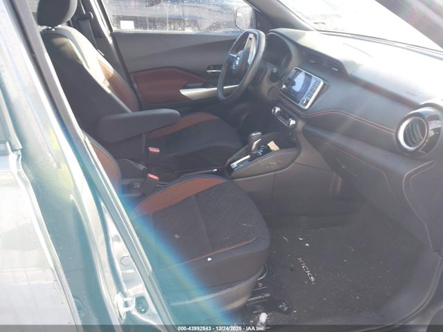 3N1CP5CU9JL523531 Nissan KICKS SR