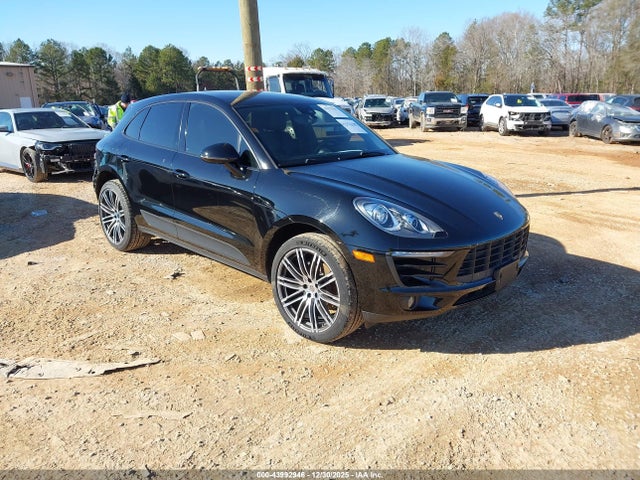 2018 PORSCHE MACAN WP1AA2A55JLB02237 Photo 0