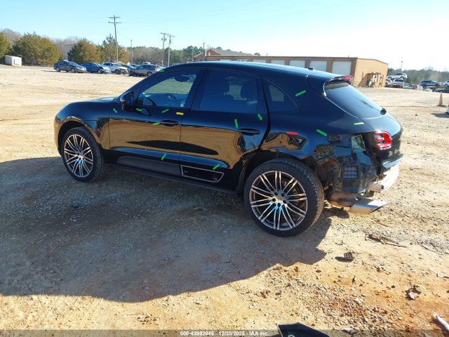 2018 PORSCHE MACAN WP1AA2A55JLB02237 Photo 2