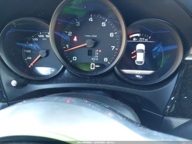 2018 PORSCHE MACAN WP1AA2A55JLB02237 Photo 6