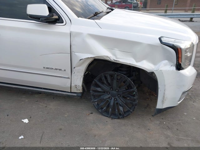 Продажа на аукционе авто 2019 Gmc Yukon Denali, vin: 1GKS2CKJ1KR379040, номер лота: 43993009