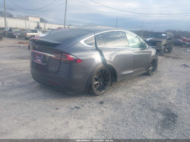 2018 TESLA MODEL X 5YJXCBE25JF139300 Photo 3