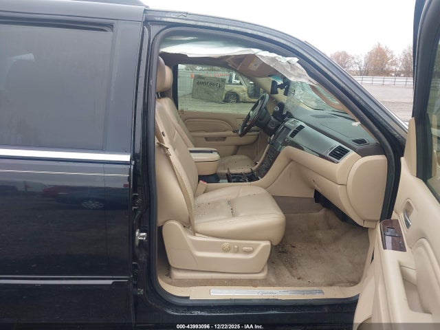 2013 CADILLAC ESCALADE 1GYS3CEF6DR115549 Photo 4