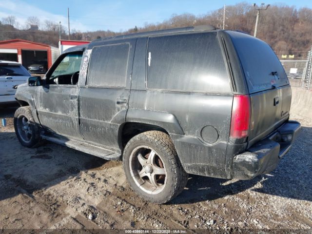 2000 CADILLAC ESCALADE 1GYEK13R3YR126208 Photo 2