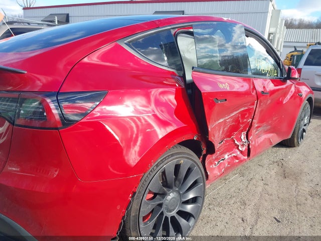 7SAYGDEF7NF376953 Tesla Model Y Performance Dual Motor All-wheel Drive