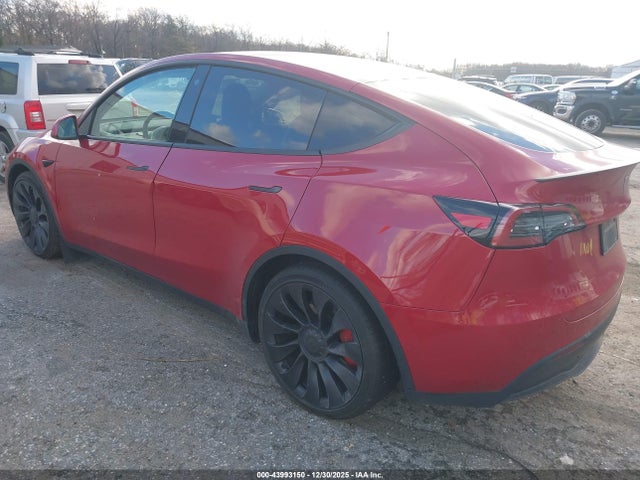 2022 TESLA MODEL Y 7SAYGDEF7NF376953 Photo 2
