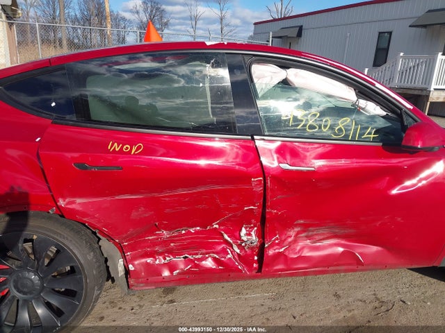 2022 TESLA MODEL Y 7SAYGDEF7NF376953 Photo 5