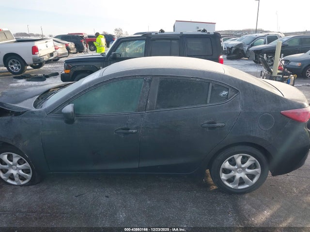 3MZBM1T72GM311929 Mazda MAZDA3
