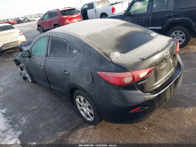 3MZBM1T72GM311929 Mazda MAZDA3