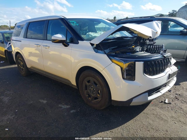 43993210 :رقم المزاد ، KNDNB5K30S6541862 vin ، 2025 Kia Carnival Mpv Lxs مزاد بيع
