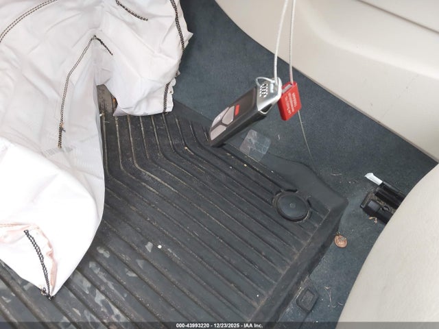 2017 AUDI A4 WAUANAF4XHN065875 Photo 10