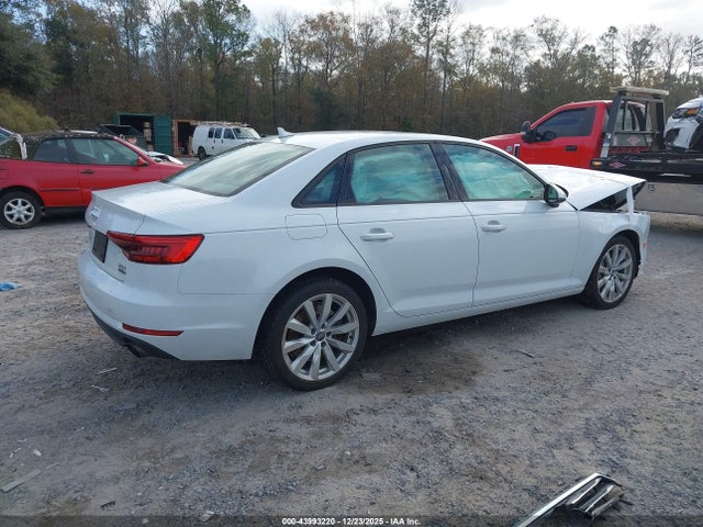 2017 AUDI A4 WAUANAF4XHN065875 Photo 3