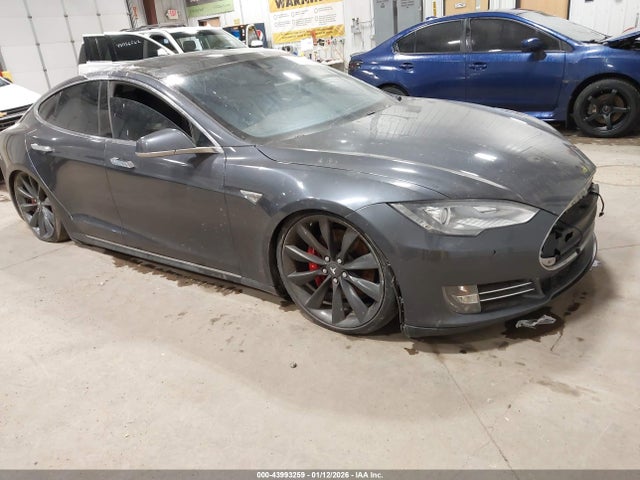 2015 TESLA MODEL S 5YJSA1V46FF100489 Photo 0