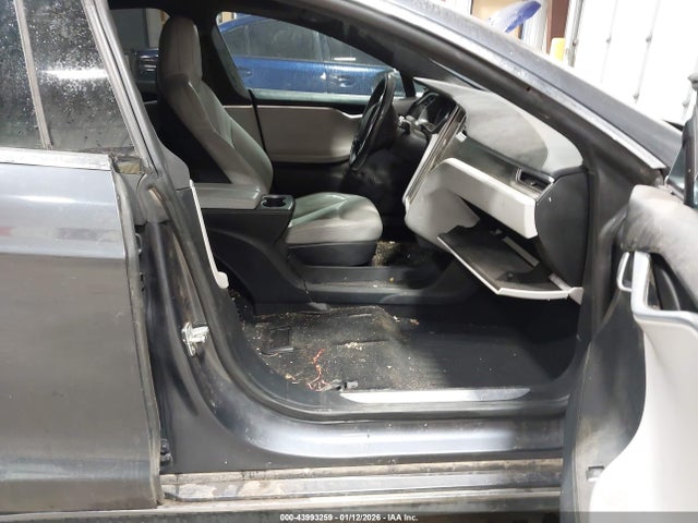 2015 TESLA MODEL S 5YJSA1V46FF100489 Photo 4