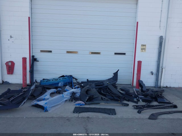 Rivian r1t 2025 7FCTGBAA3SN040116 Image 31