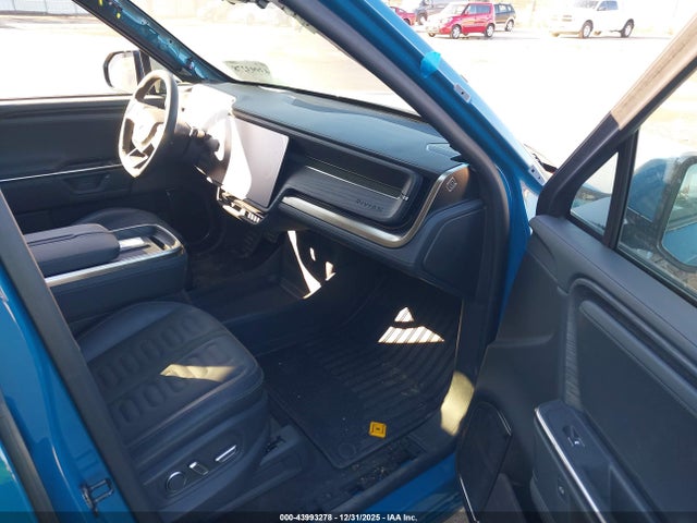 Rivian r1t 2025 7FCTGBAA3SN040116 Image 24