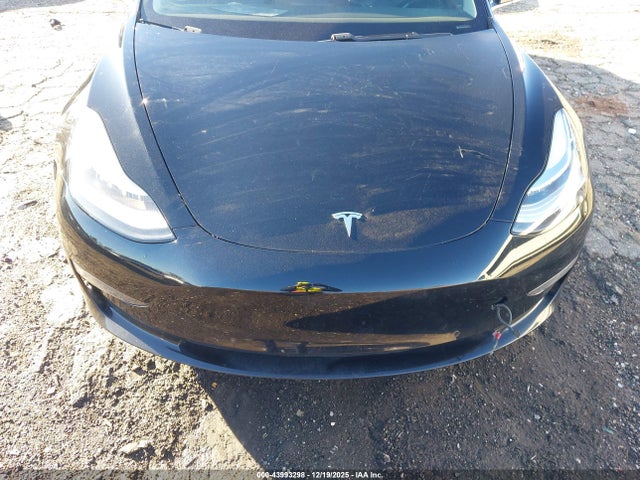 2018 TESLA MODEL 3 5YJ3E1EB9JF054737 Photo 9