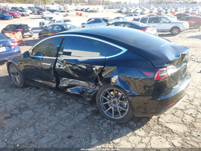 2018 TESLA MODEL 3 5YJ3E1EB9JF054737 Photo 2