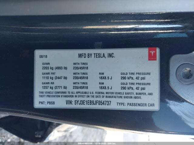 2018 TESLA MODEL 3 5YJ3E1EB9JF054737 Photo 8